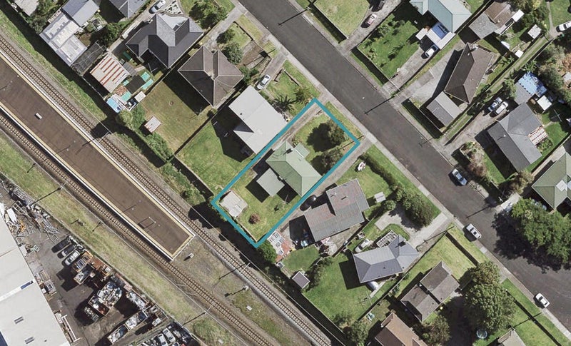 57 Ferguson Street, Manurewa East, Auckland - Carousel 1