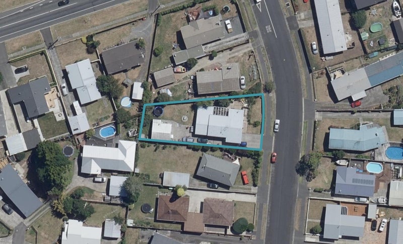 9 Leong Avenue, Dinsdale, Hamilton - Carousel 1