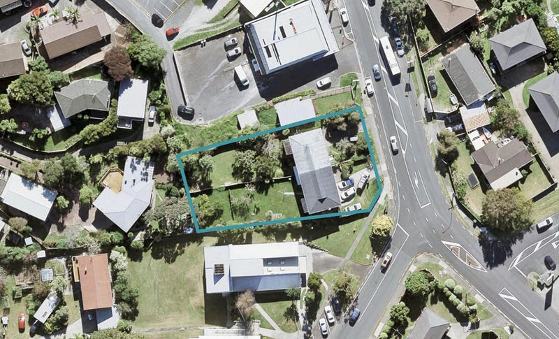 2/1016 Beach Road, Torbay, Auckland - Carousel 1