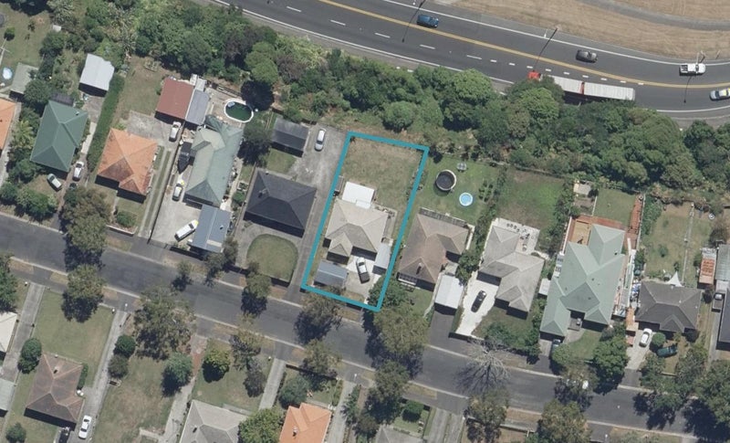 51 Montgomery Crescent, Bader, Hamilton - Carousel 1