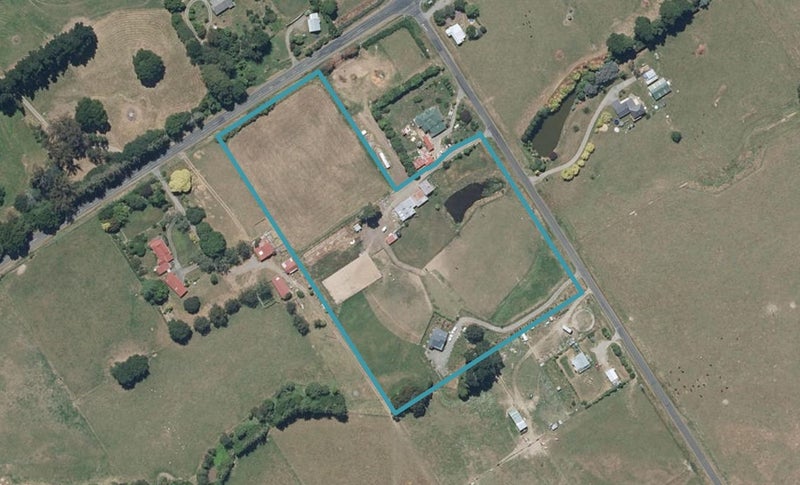 12 Coulters Line, Kiwitea, Feilding - Carousel 1