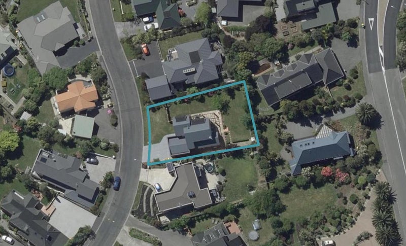 5 Somerton Rise, Westmorland, Christchurch - Carousel 1