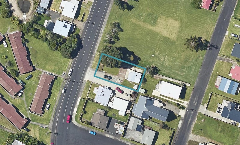 56 BEACH ROAD , Katikati, Western Bay Of Plenty - Carousel 1