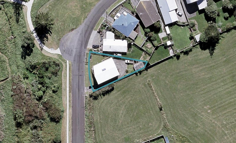 27 Tiromoana Crescent, Bell Block, New Plymouth - Carousel 1