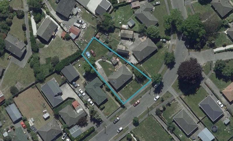 15 Hollyford Avenue, Bryndwr, Christchurch - Carousel 1