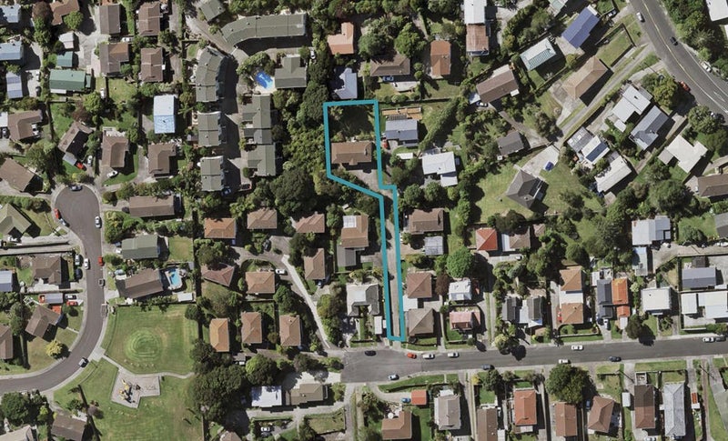 25 Lambrown Drive, Totara Vale, Auckland - Carousel 1