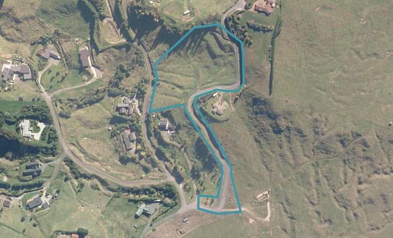 21 Edge Hill, Acacia Bay, Taupō - Carousel 1