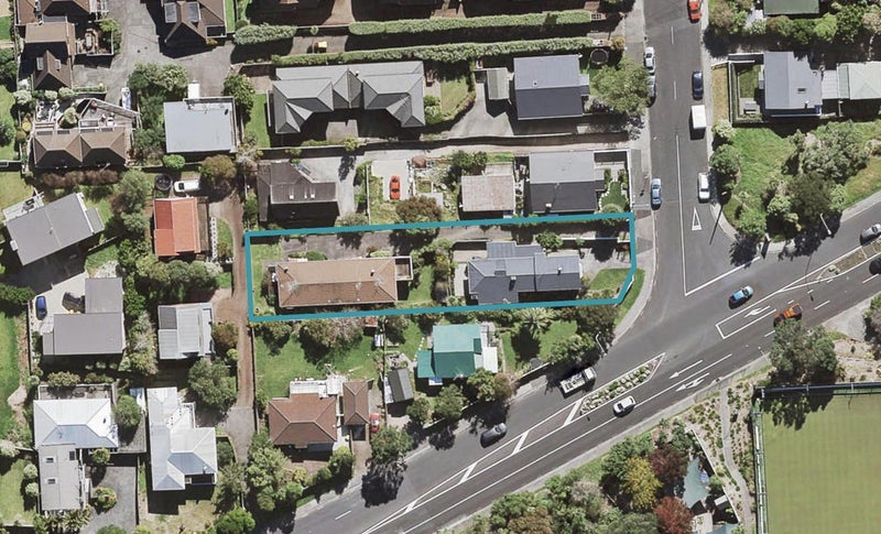1/10 Mahara Avenue, Birkenhead, Auckland - Carousel 1