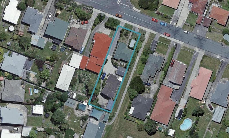 12 Mexted Terrace, Tawa, Wellington - Carousel 1