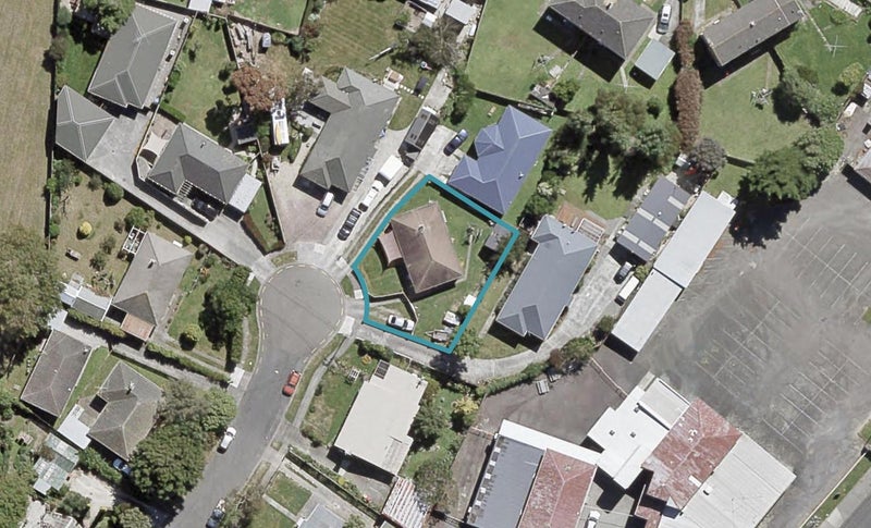 5A Clement Grove, Taita, Lower Hutt - Carousel 1