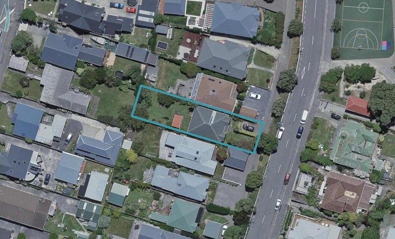 124 Clyde Street, Island Bay, Wellington - Carousel 1
