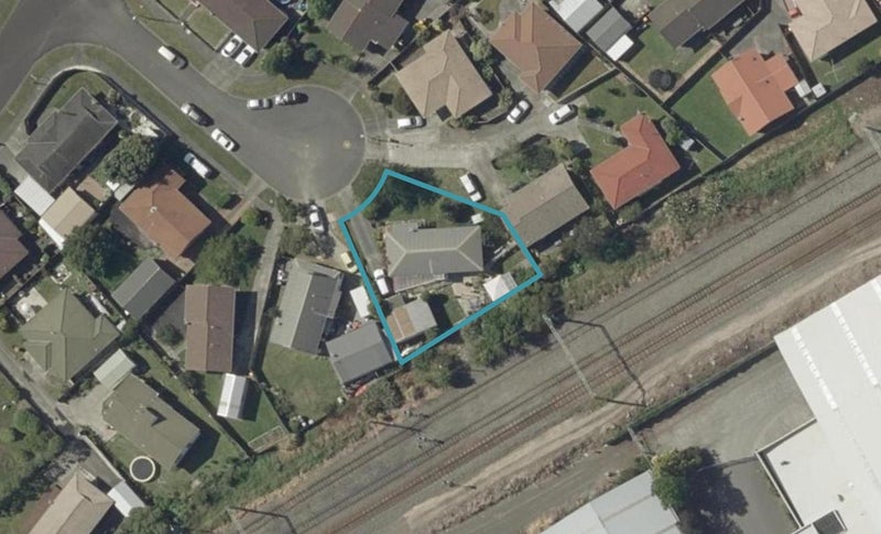 6 Bevan Place, Cloverlea, Palmerston North - Carousel 1