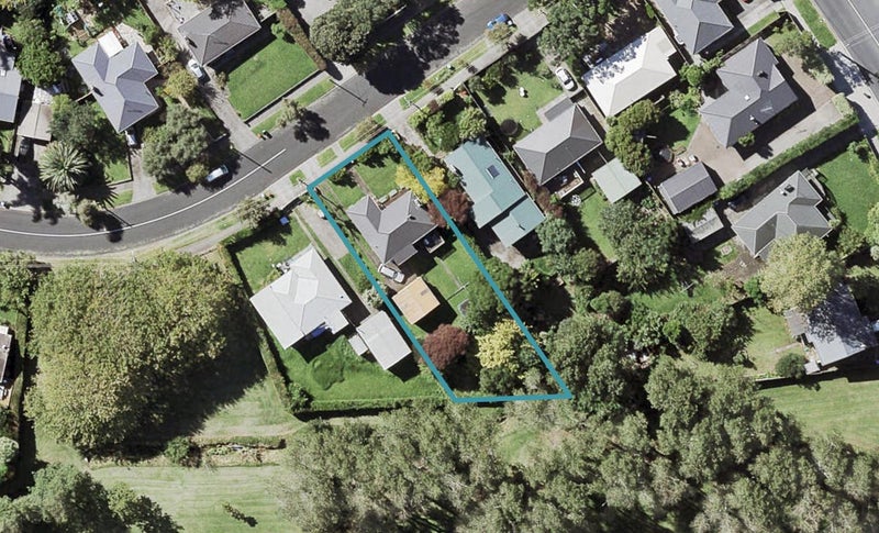 19 Sloane Street, Glen Innes, Auckland - Carousel 1