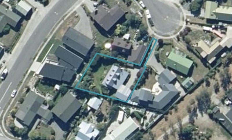 3 Redwood Court, Kelvin Heights, Queenstown - Carousel 1