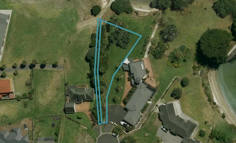 15 Paradise Point Place, One Tree Point, Whangārei - Carousel 1