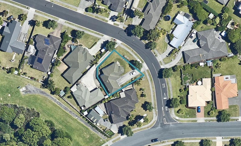 5 Corinth Grove, Papamoa Beach, Papamoa - Carousel 1