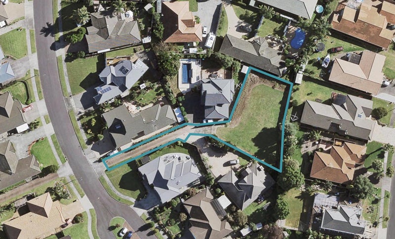 34 Lothian Brae, Wattle Downs, Auckland - Carousel 1