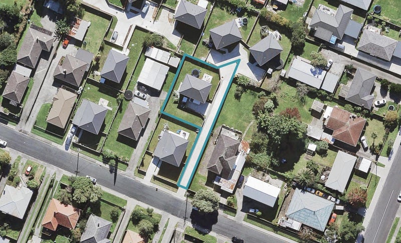 5A Kelkirk Street, Kelston, Auckland - Carousel 1