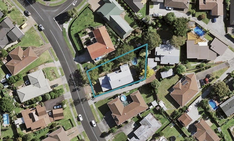 37 Rushgreen Avenue, Pahurehure, Papakura - Carousel 1