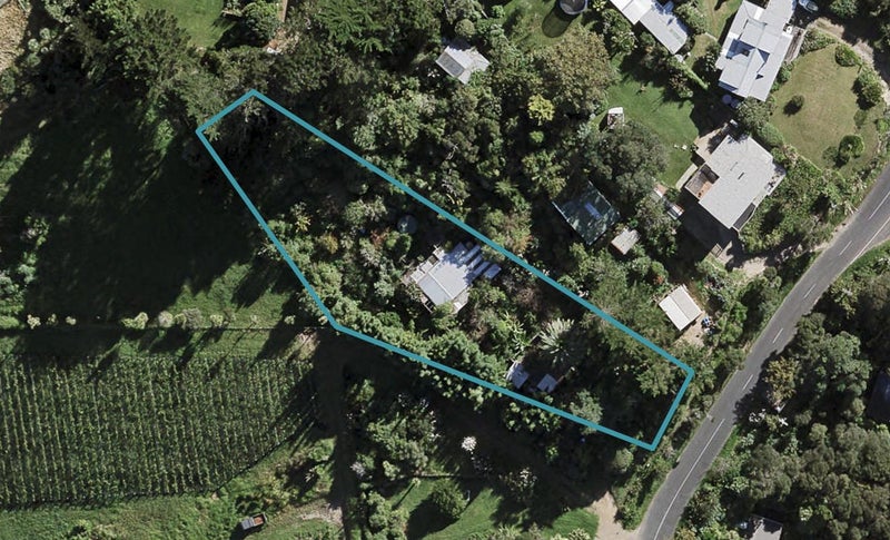 42 Cory Road, Palm Beach, Waiheke Island - Carousel 1