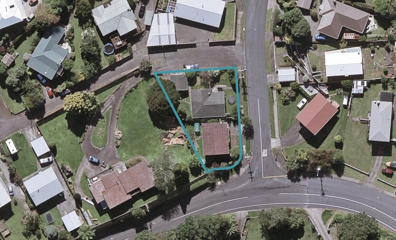1 Durham Avenue, Welbourn, New Plymouth - Carousel 1