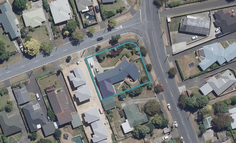 116 Mansel Avenue, Hillcrest, Hamilton - Carousel 1