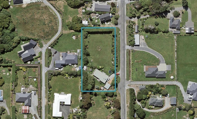 36 Black Road, Otatara - Carousel 1