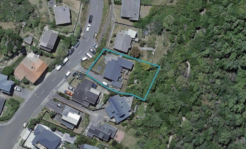 13 Bowes Crescent, Strathmore Park, Wellington - Carousel 1