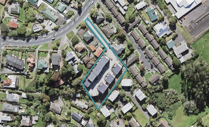 15 Barney Way, Glen Eden, Auckland - Carousel 1