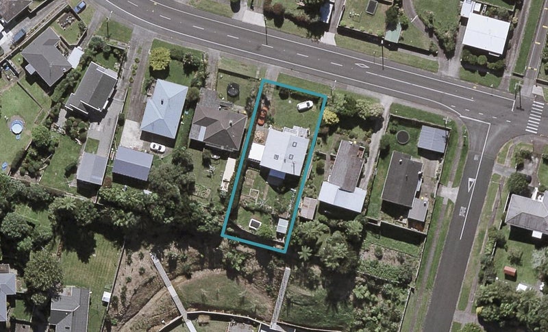 97 Omata Road, Marfell, New Plymouth - Carousel 1