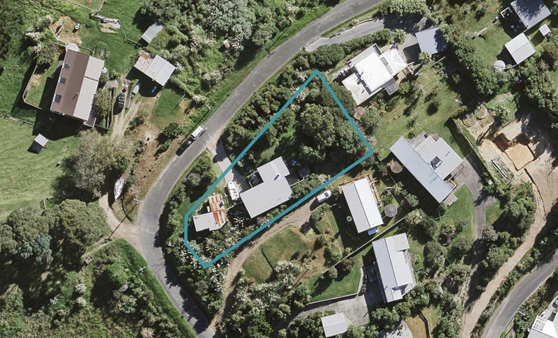 23 Tiri Road, Oneroa, Waiheke Island - Carousel 1