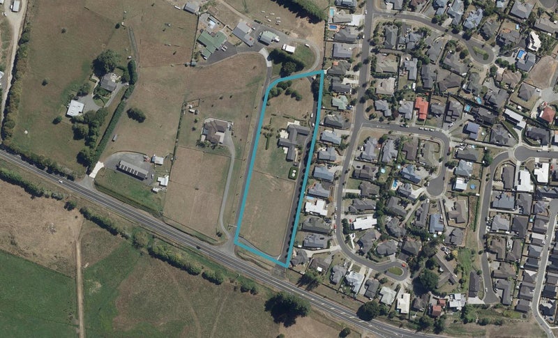 484 Whatawhata Road, Temple View, Hamilton - Carousel 1