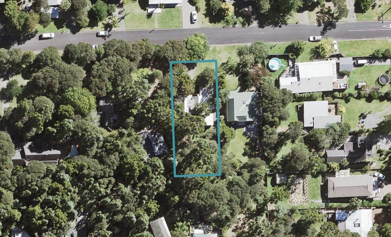 6 Fawcett Road, Laingholm, Auckland - Carousel 1