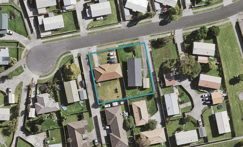 82 Trimdon Street, Randwick Park, Auckland - Carousel 1