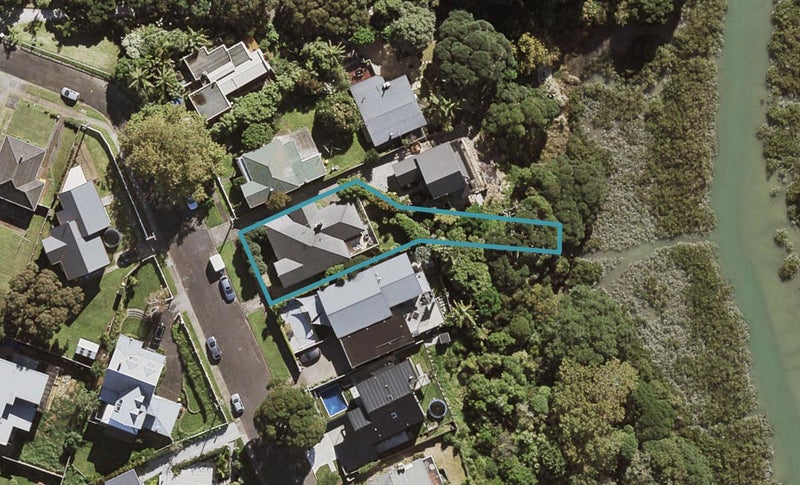 29 Waimana Avenue, Northcote Point, Auckland - Carousel 1