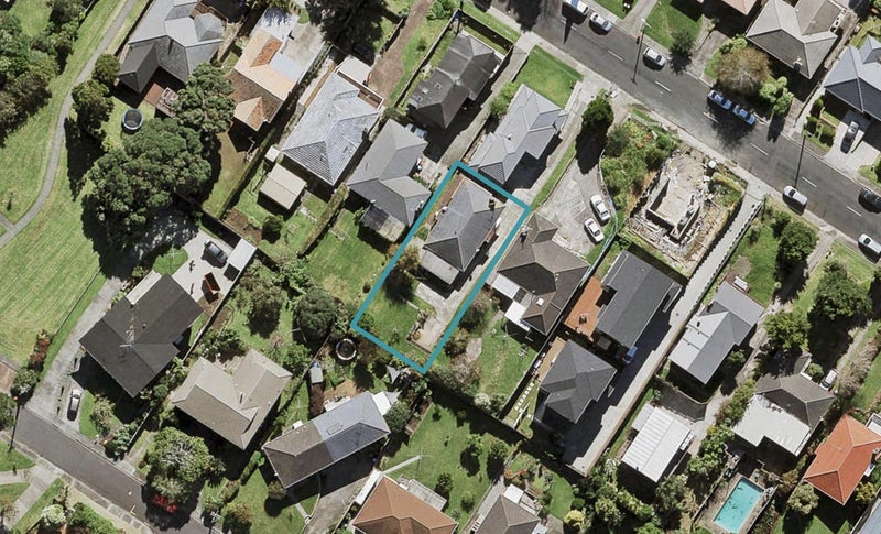 20 Littlejohn Street, Hillsborough, Auckland - Carousel 1