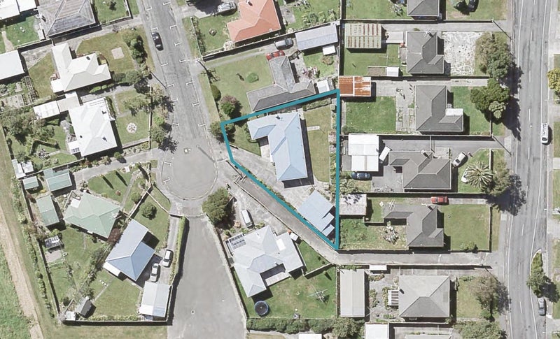 15 Heath Street, Wainuiomata, Lower Hutt - Carousel 1