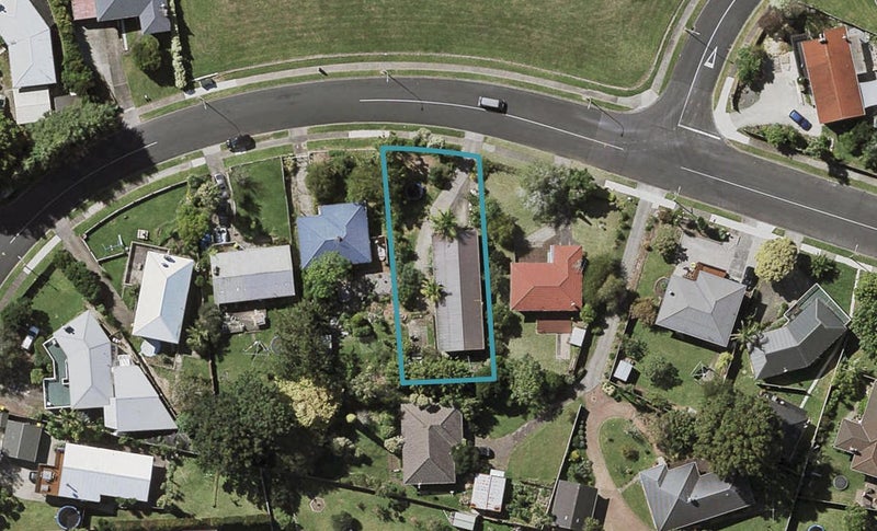 70 Cardiff Road, Pakuranga, Auckland - Carousel 1