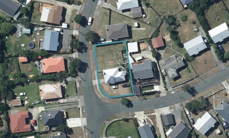 16 Matatiro Street, Titahi Bay, Porirua - Carousel 1