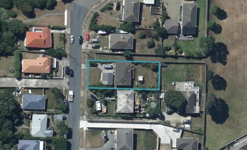 88 Tireti Road, Titahi Bay, Porirua - Carousel 1