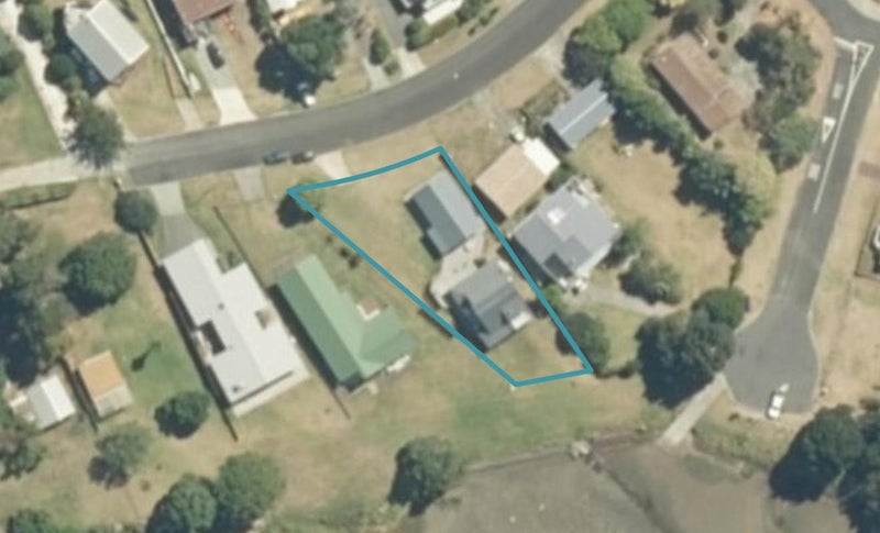 107 Apperly Street, Whangamatā - Carousel 1