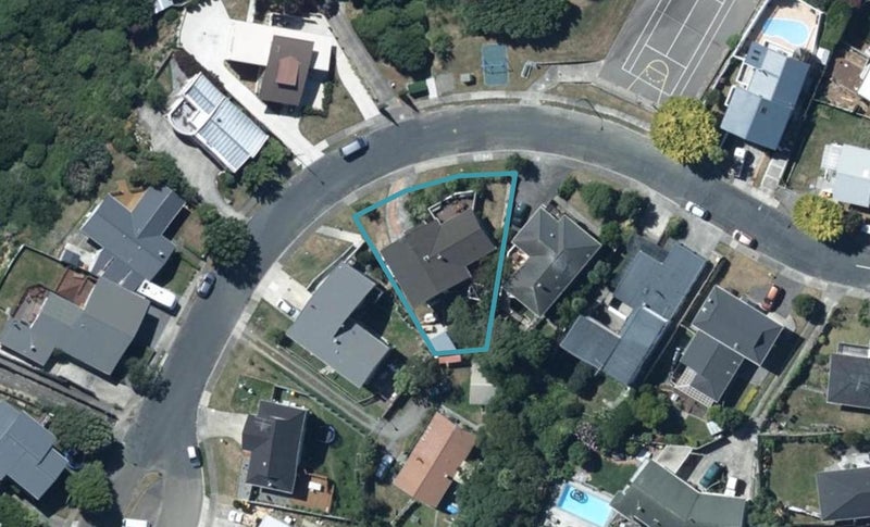 11 Lagden Street, Camborne, Porirua - Carousel 1