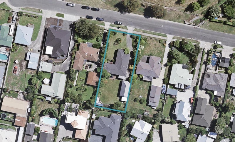 16 Dolbel Street, Taradale, Napier - Carousel 1