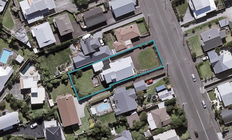 16 Beach Street, Fitzroy, New Plymouth - Carousel 1