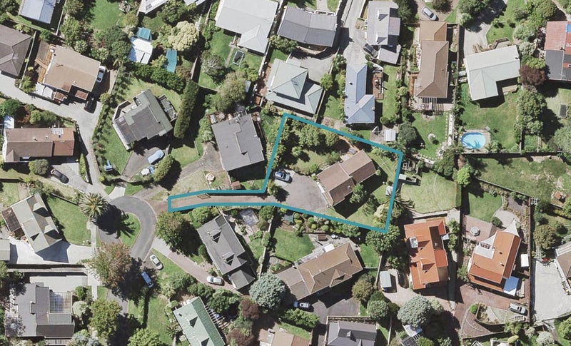 30 Orinda Close, Botany Downs, Auckland - Carousel 1