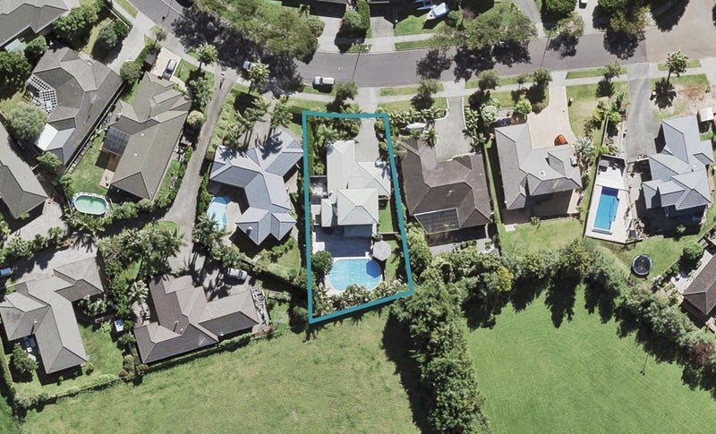 28 Te Wharau Drive, Greenhithe, Auckland - Carousel 1