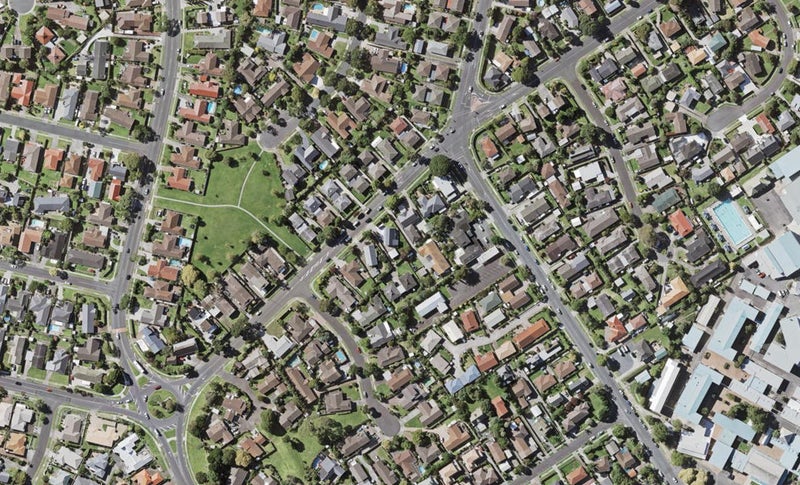 8C Fortunes Road, Half Moon Bay, Auckland - Carousel 1