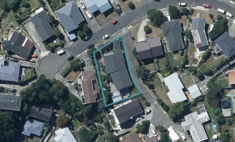 27 Forth Place, Papakōwhai, Porirua - Carousel 1