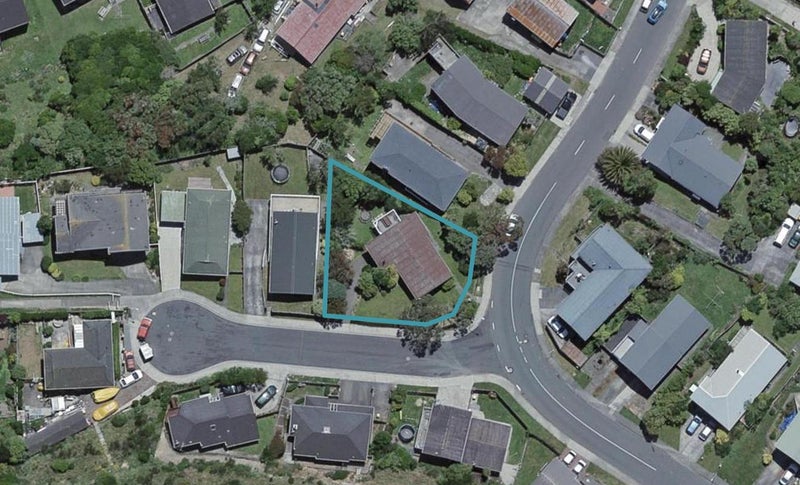 33 Fitzpatrick Street, Newlands, Wellington - Carousel 1