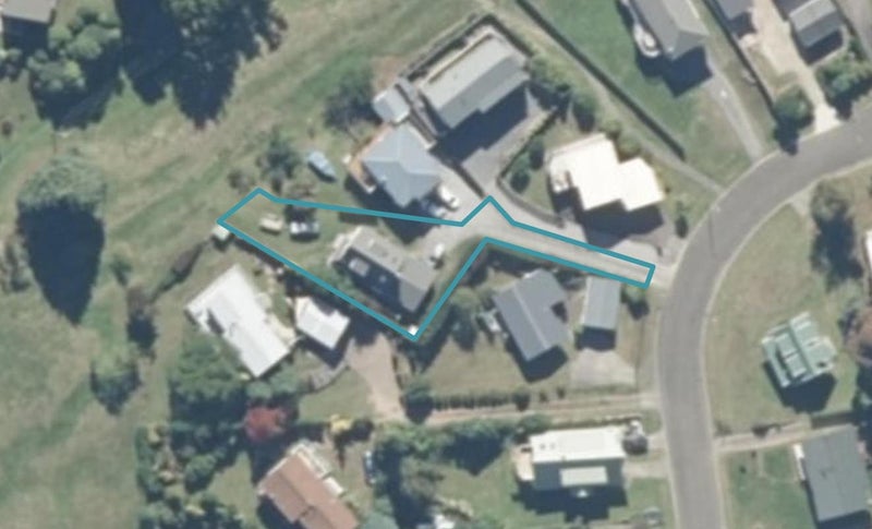 1/24 Angela Place, Kinloch, Taupō - Carousel 1